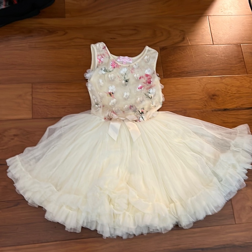 Popatu party dress.